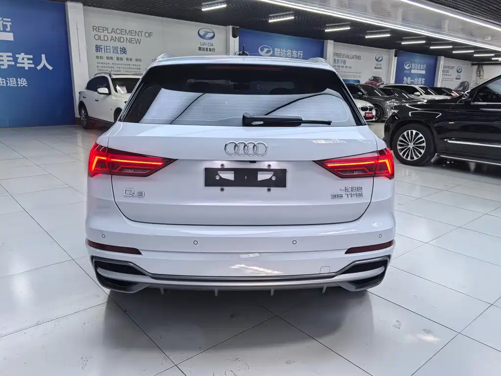 Audi Q3 2022 — фото 19