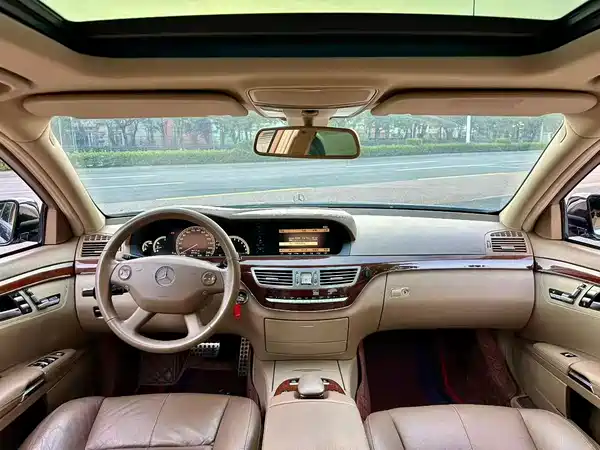 Mercedes-Benz S-Class 2008