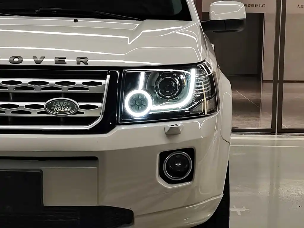 Land Rover Freelander 2 2014 — фото 4