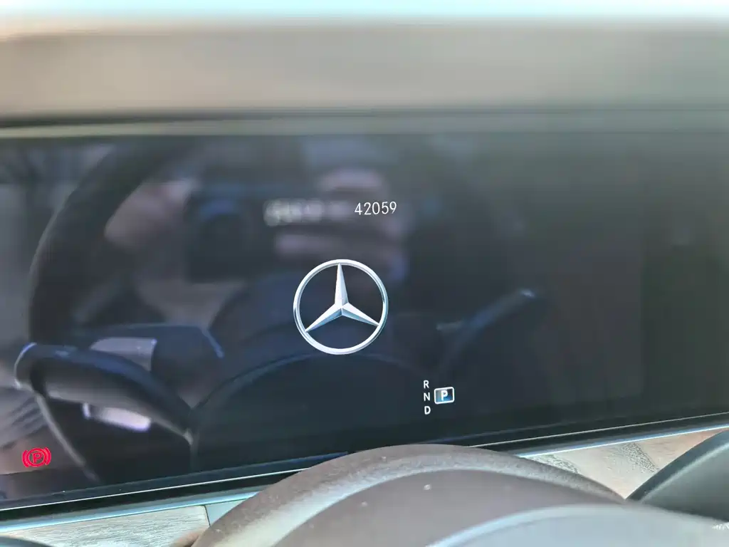 Mercedes-Benz E-Class 2023 — фото 16