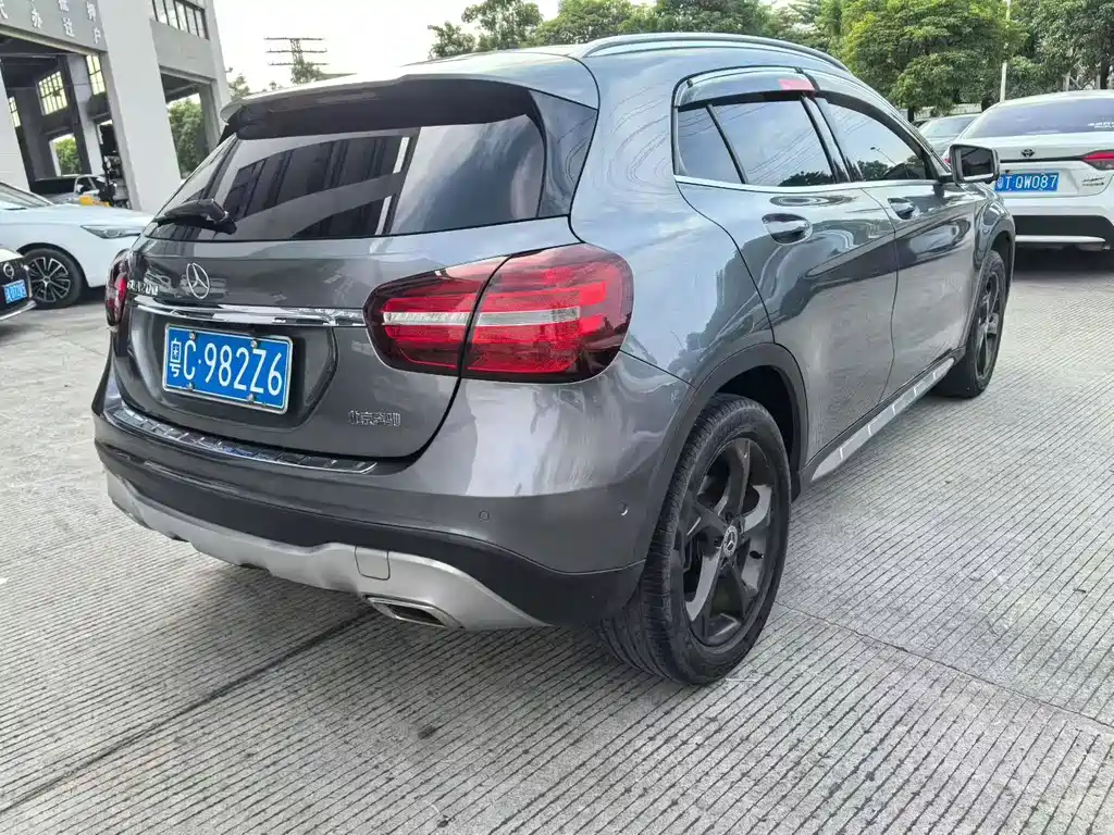Mercedes-Benz GLA 2017