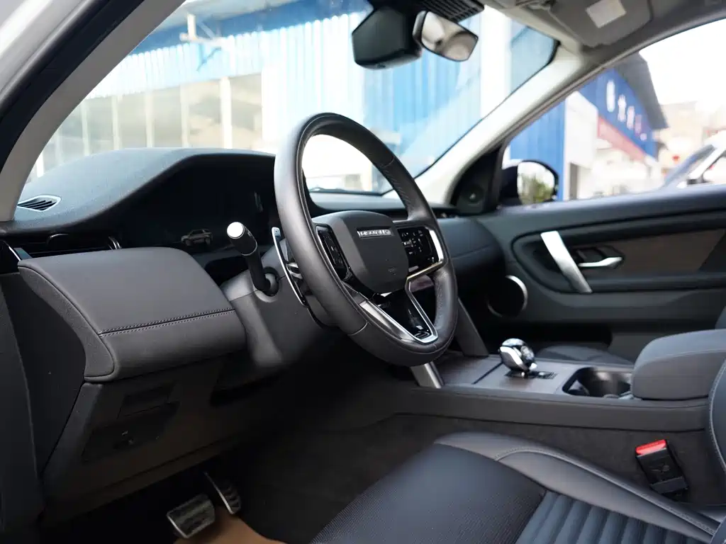 Land Rover Discovery Sport 2023 — фото 14