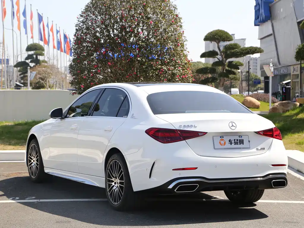 Mercedes-Benz C-Class 2023 — фото 19