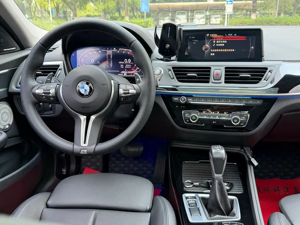 BMW 1 Series 2017 — фото 10