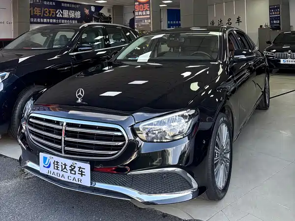 Mercedes-Benz E-Class 2022