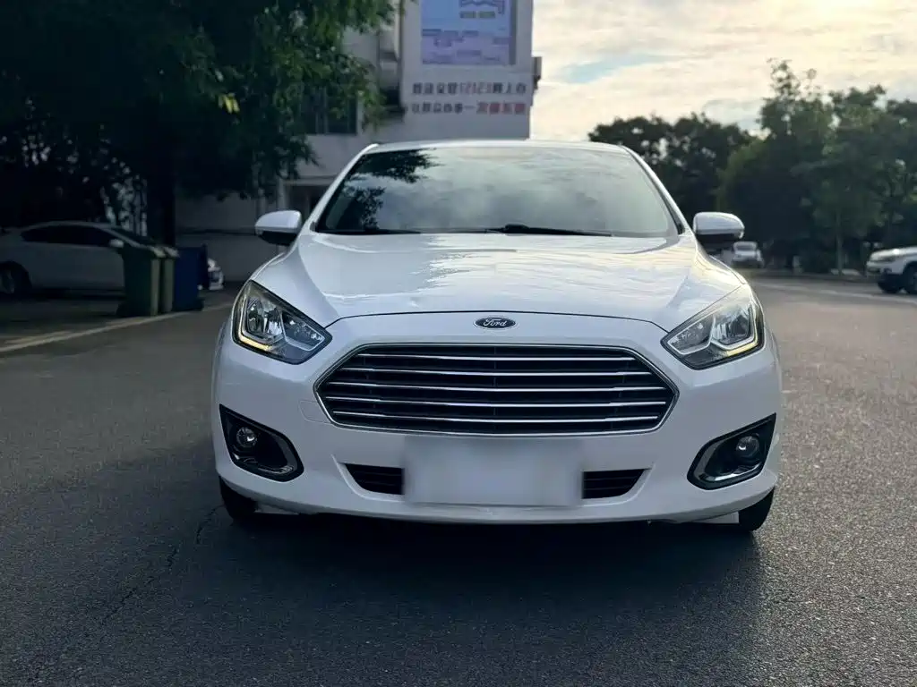 Ford Forrest 2017