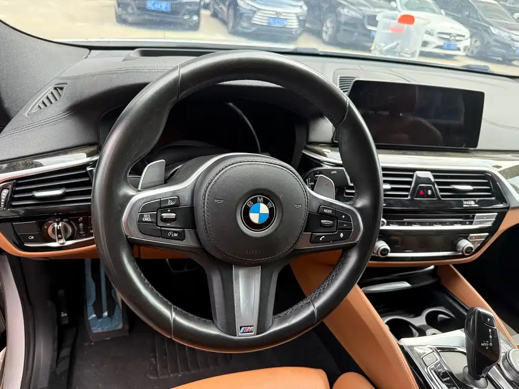 BMW 6 Series GT 2019 — фото 8
