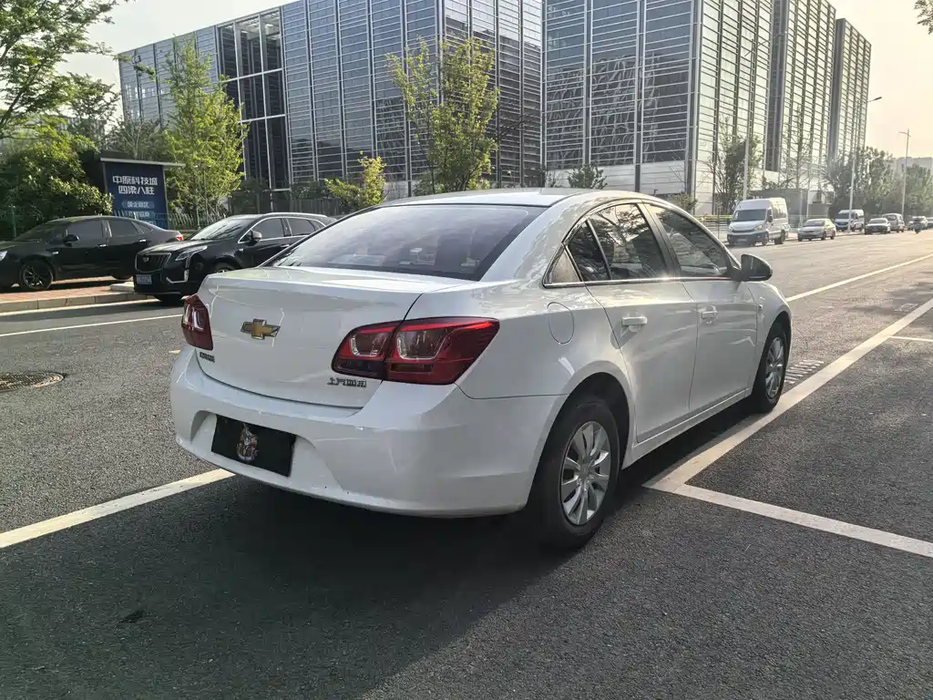 Chevrolet Cruze 2016 — фото 4
