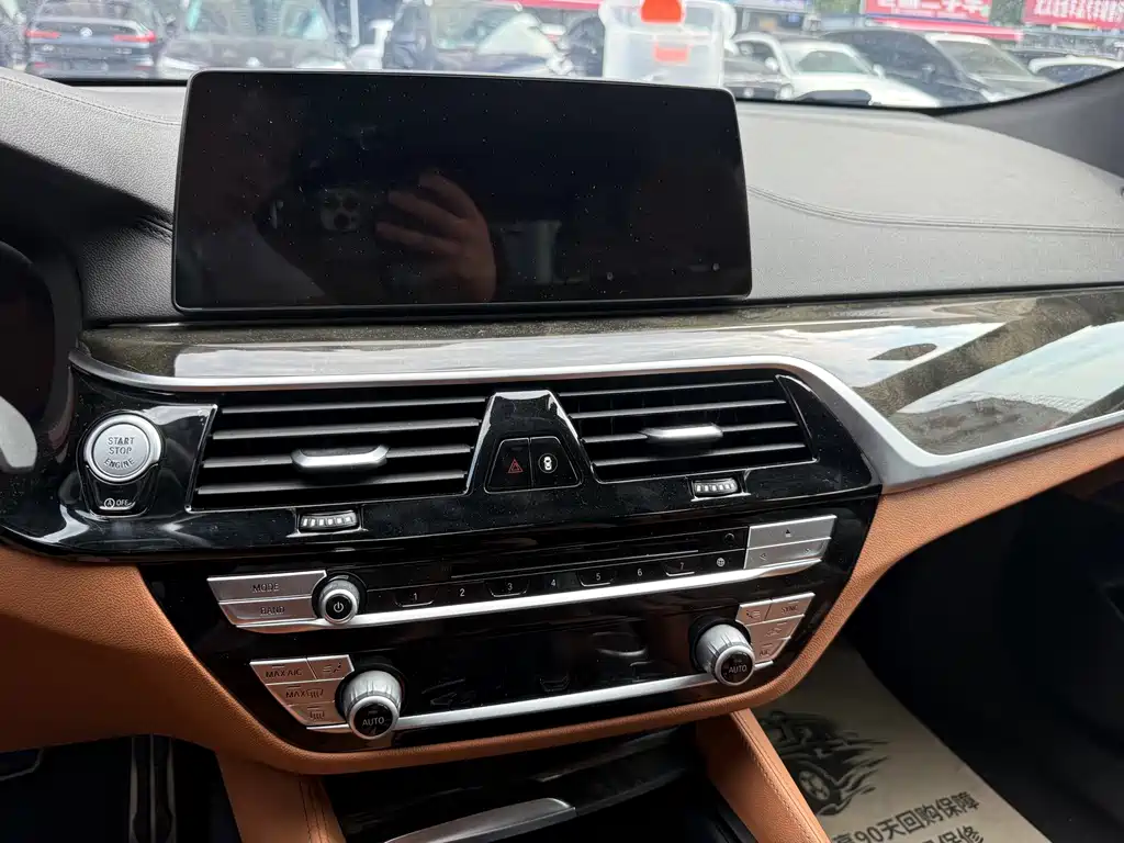 BMW 6 Series GT 2019 — фото 9