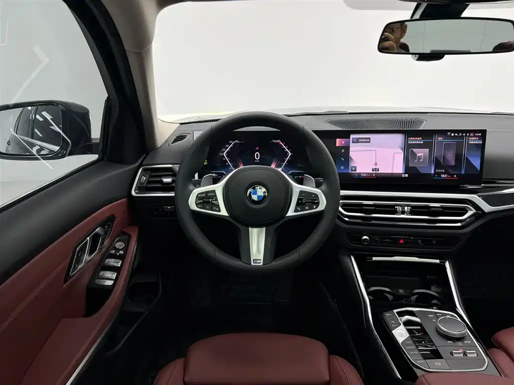 BMW 3 Series 2023 — фото 19