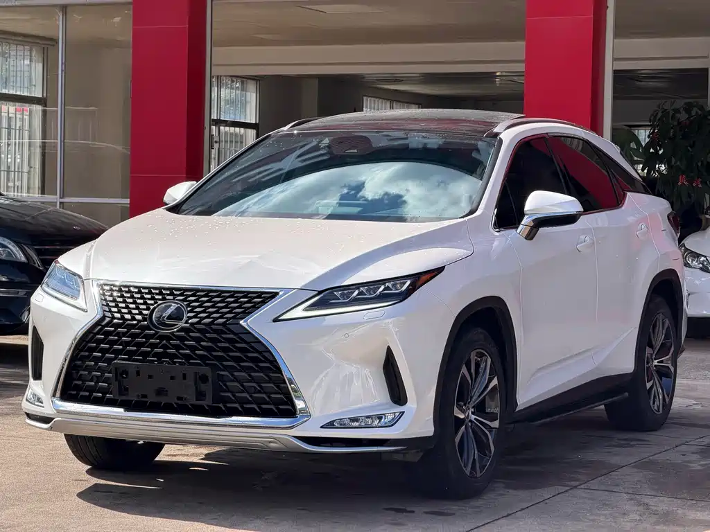 Lexus RX 2021 — фото 1