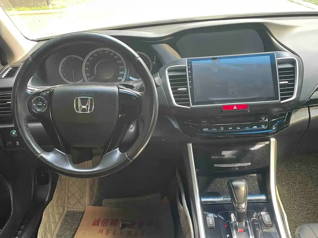 Honda Accord 2016 — фото 8