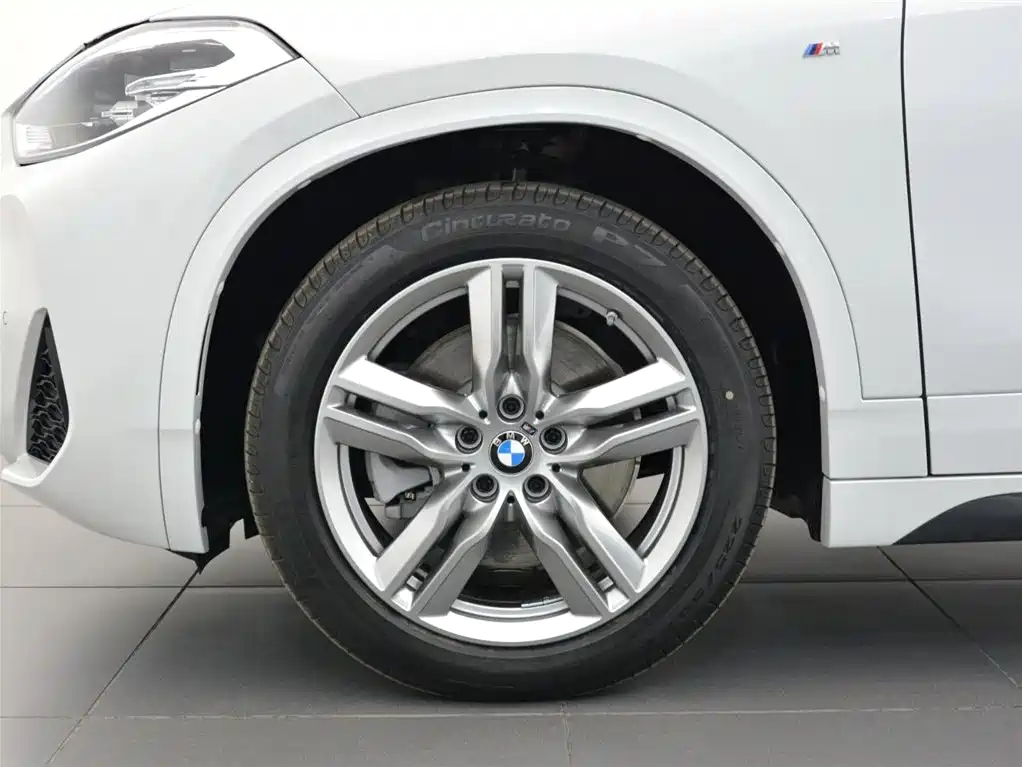 BMW X2 2023 — фото 9