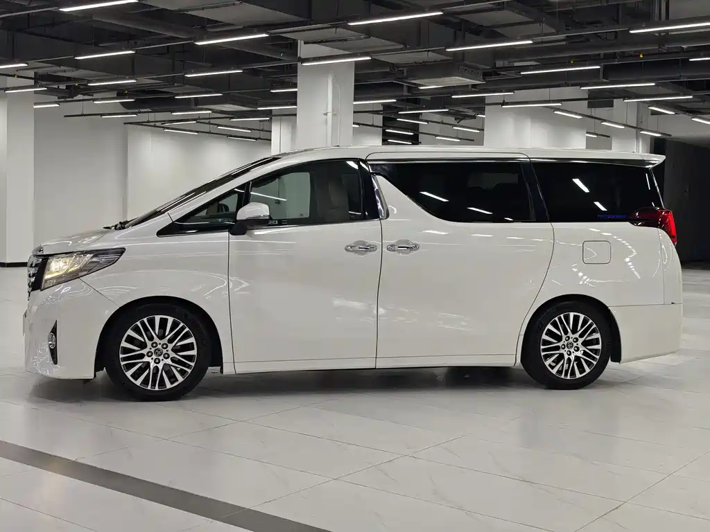 Toyota Alphard 2015 — фото 3