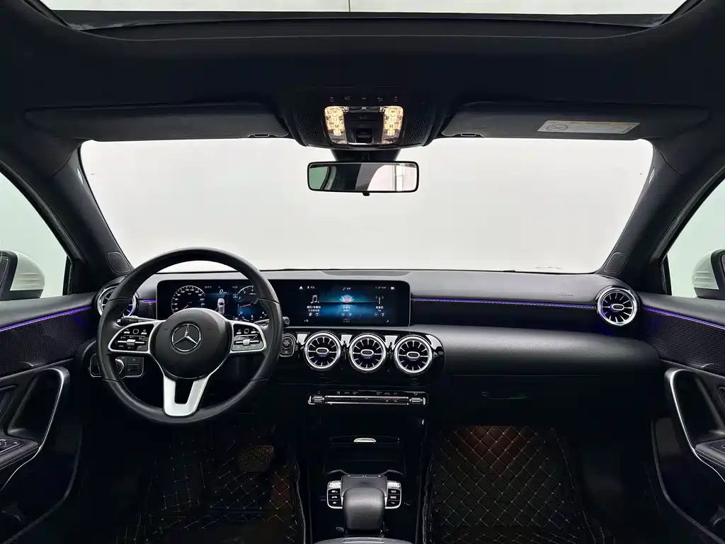 Mercedes-Benz A-Class 2020 — фото 13