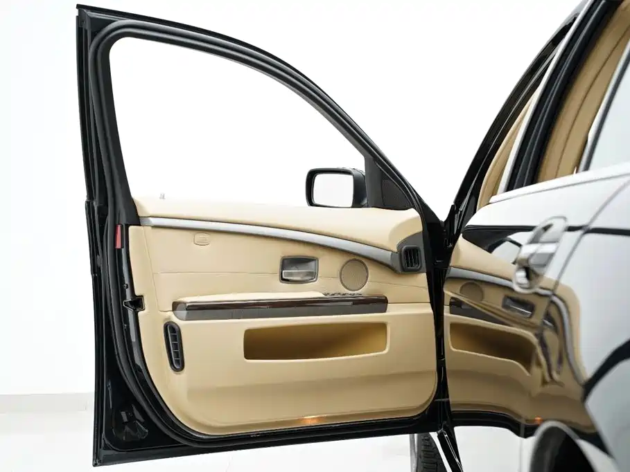 BMW 7 Series 2008 — фото 25