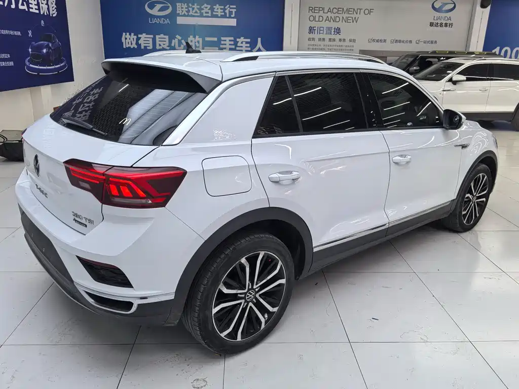 Volkswagen T-Roc 2022 — фото 16