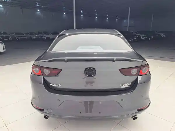 Mazda 3 Axela 2022