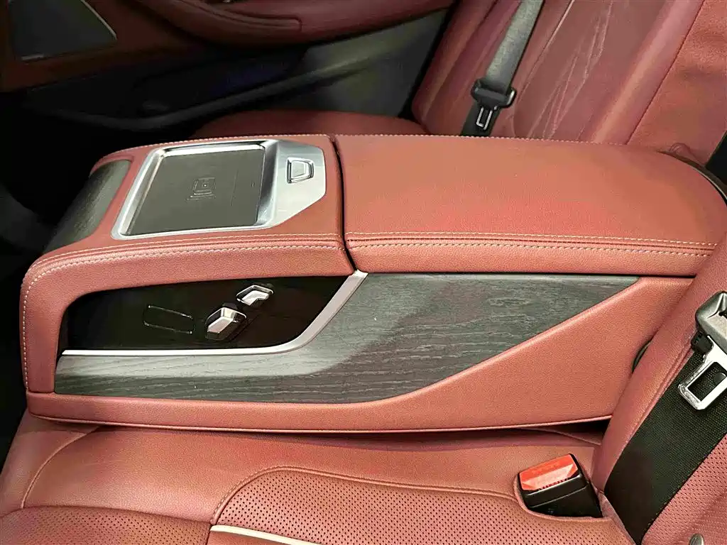 BMW 5 Series 2023 — фото 14