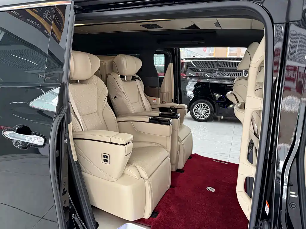 Toyota Vellfire 2024 — фото 11