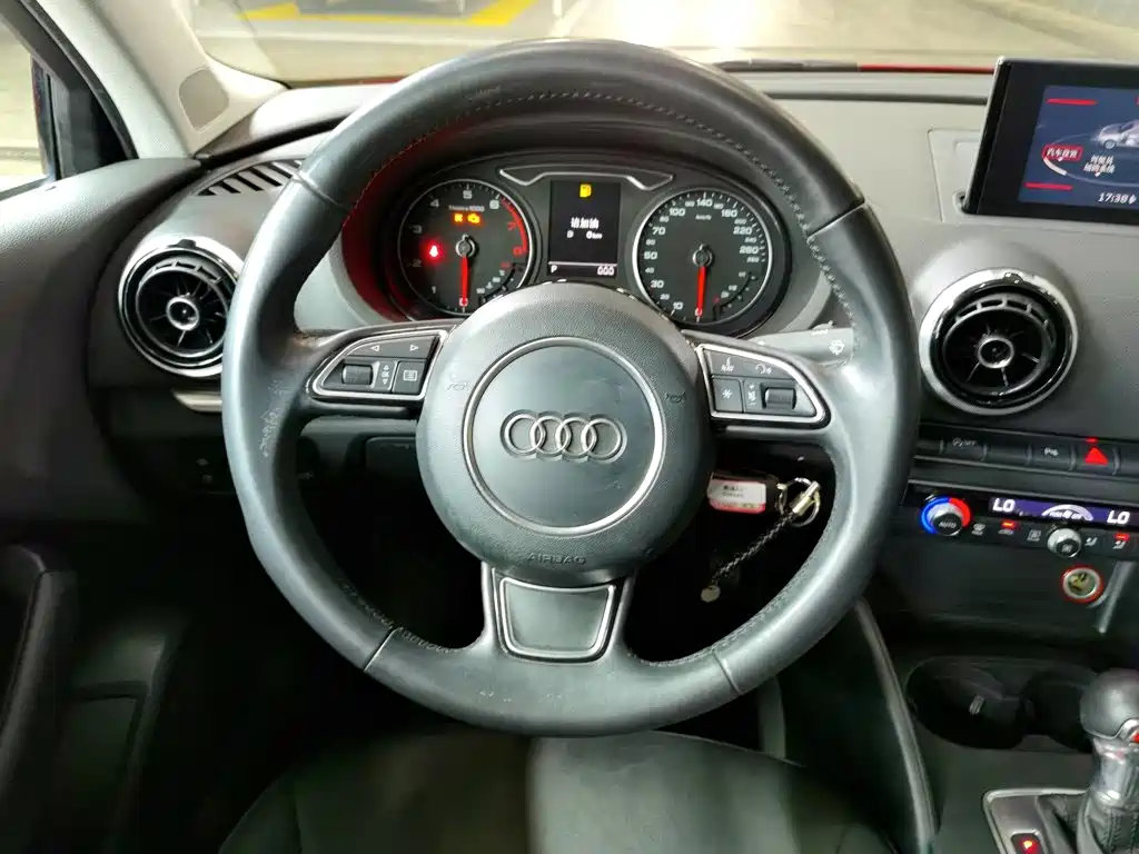 Audi A3 2014 — фото 11