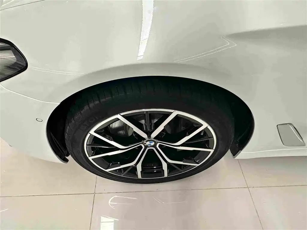 BMW 5 Series 2023
