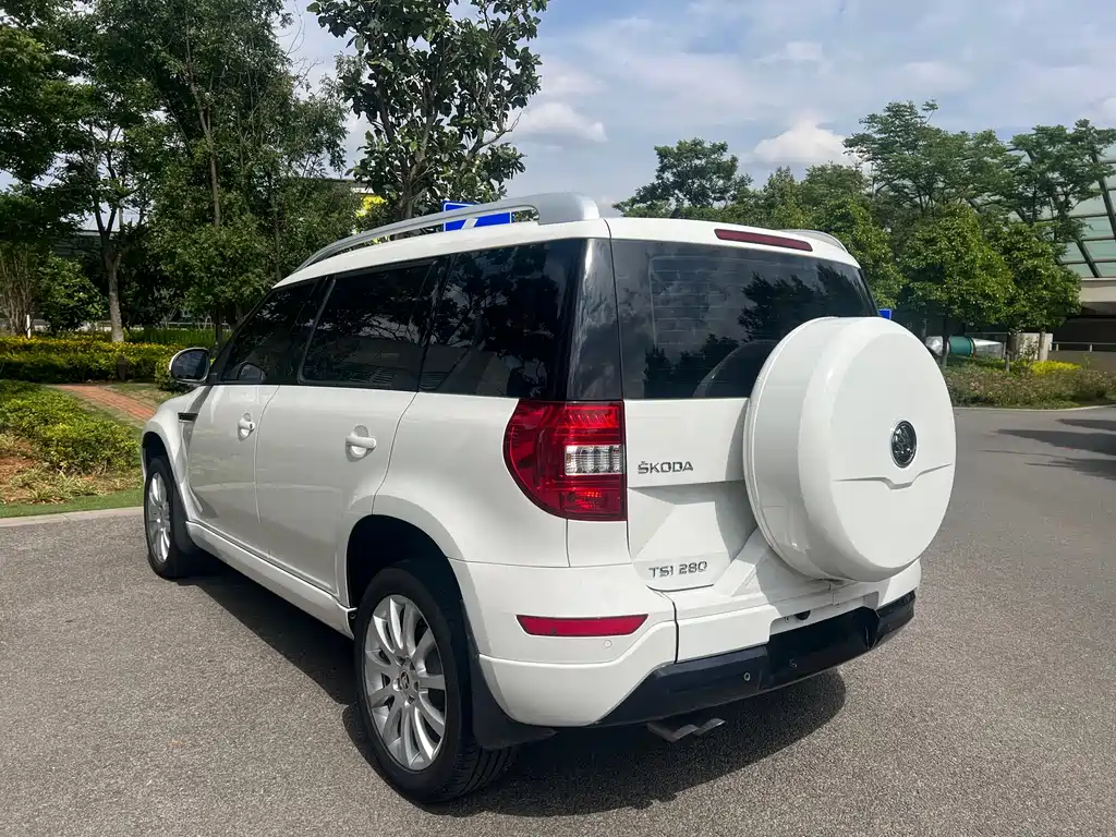 Skoda Yeti 2017 — фото 13