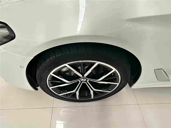 BMW 5 Series 2023