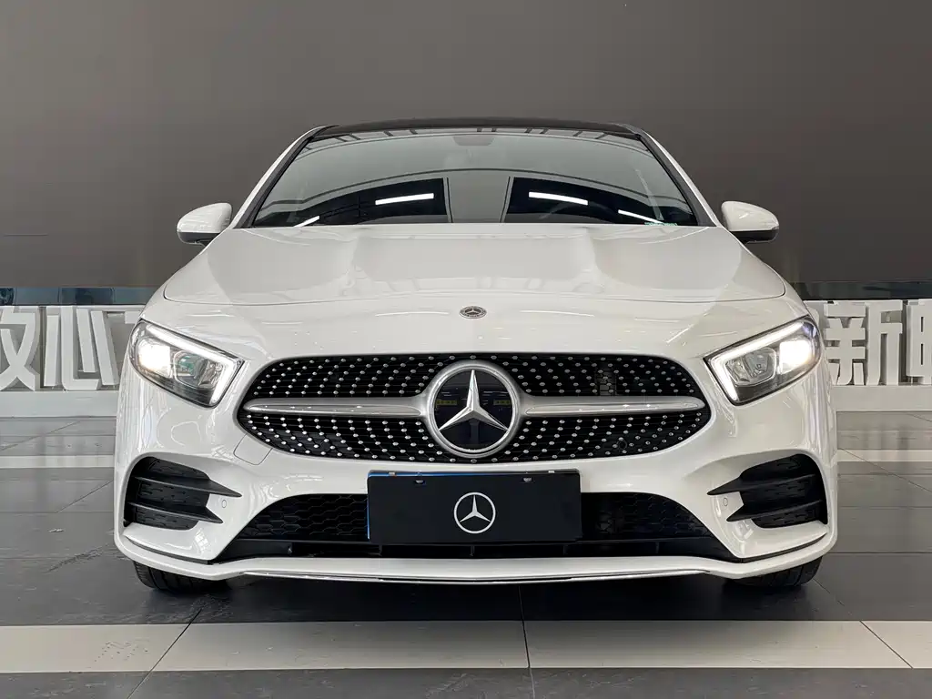 Mercedes-Benz A-Class 2023 — фото 2