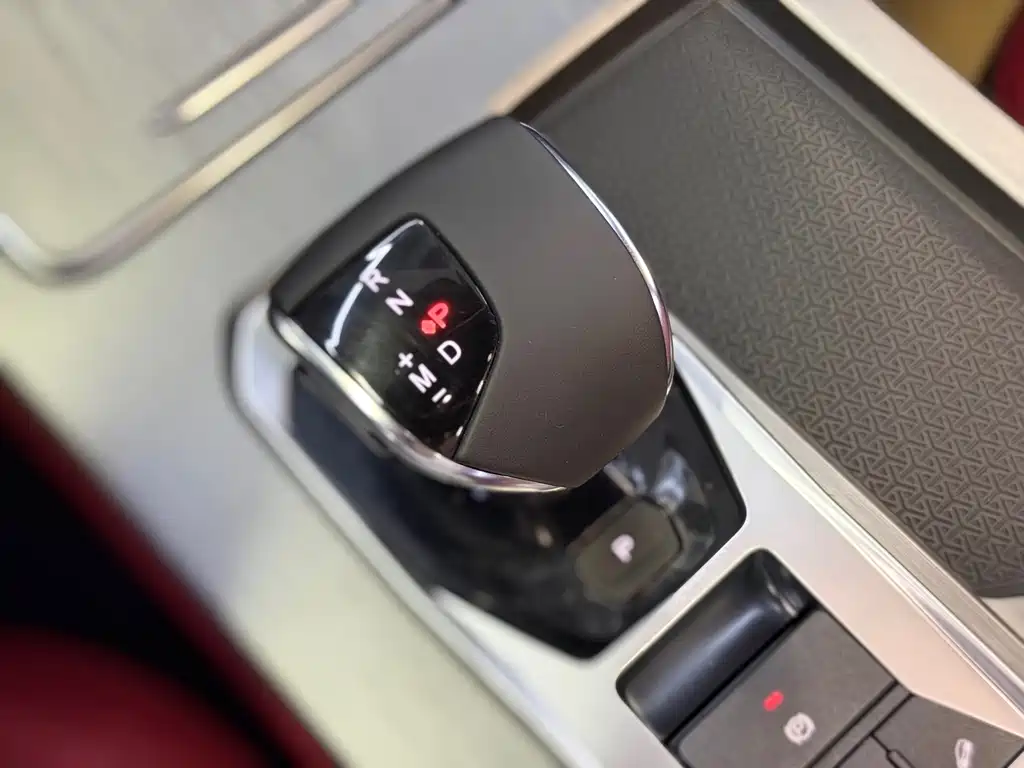 Jetour Jietu X70 PLUS 2025 — фото 17