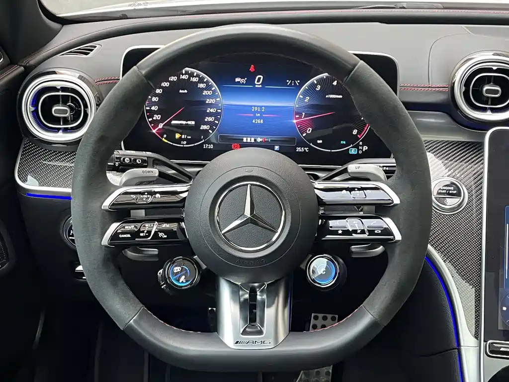 Mercedes-Benz C-Class AMG 2025 — фото 16