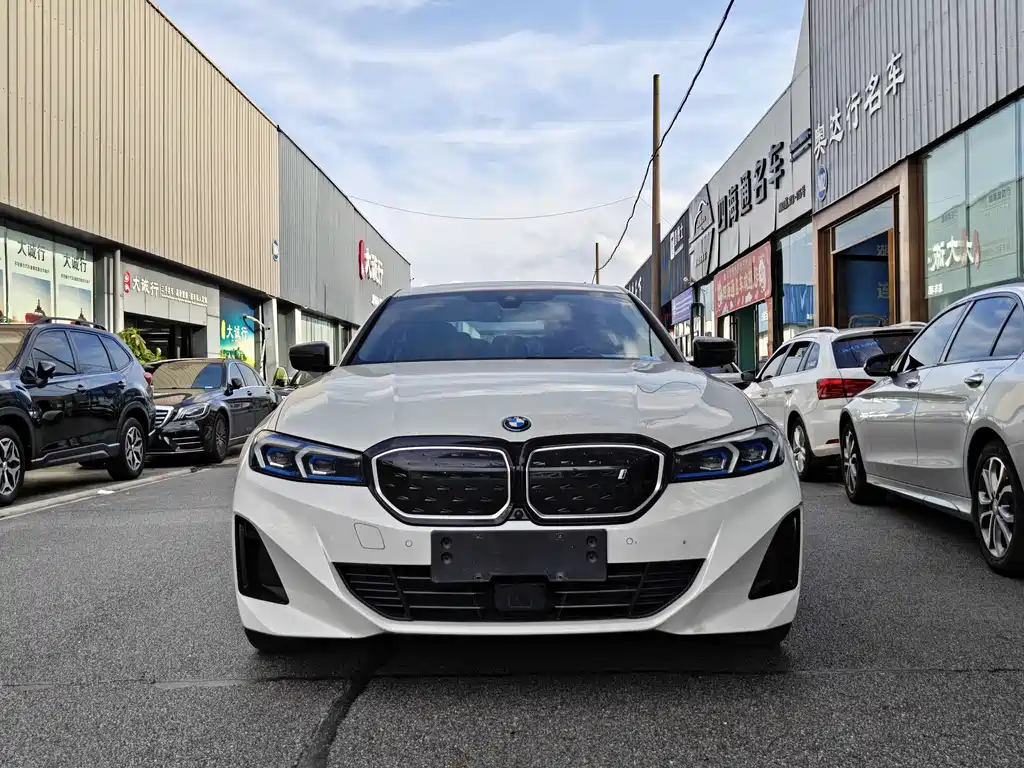 BMW i3 2024