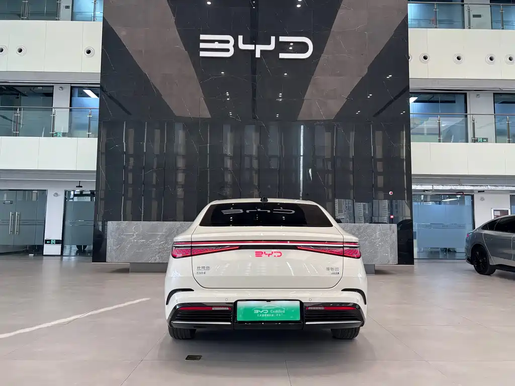BYD Seal 07 DM-i 2025 — фото 16