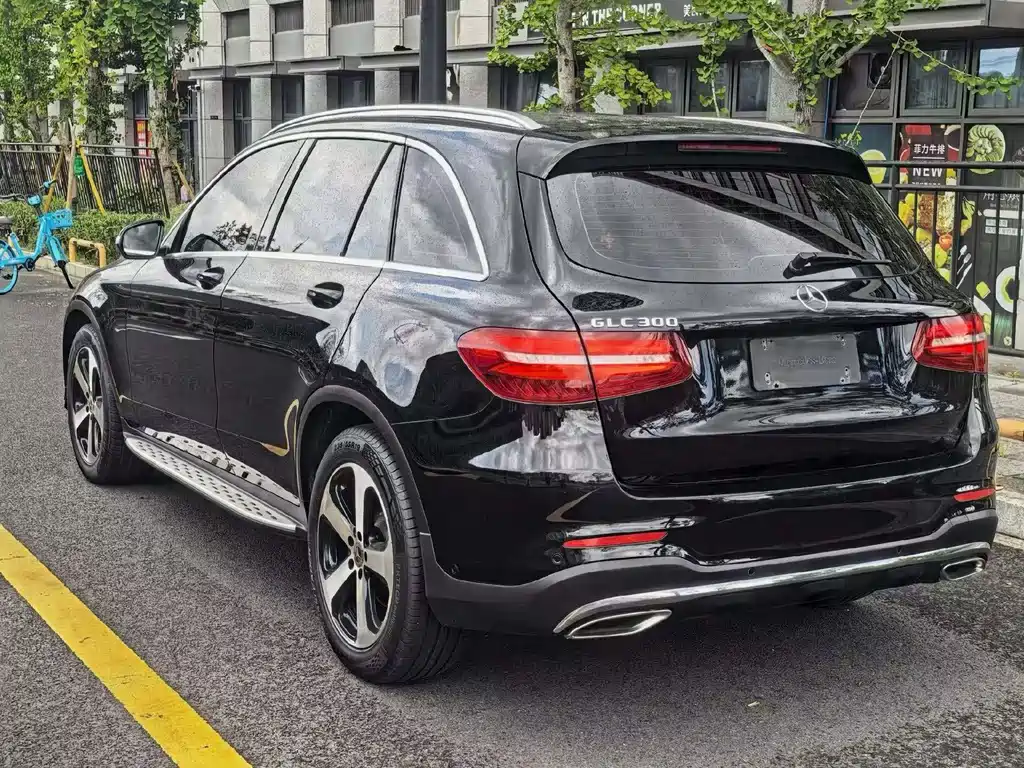 Mercedes-Benz GLC 2018 — фото 9