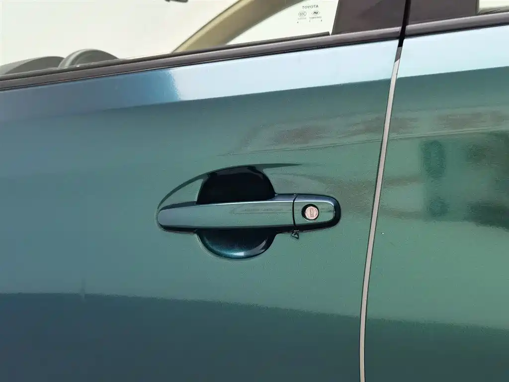 Toyota Yaris L 2015 — фото 18
