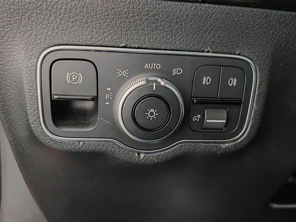Mercedes-Benz GLA 2020 — фото 21