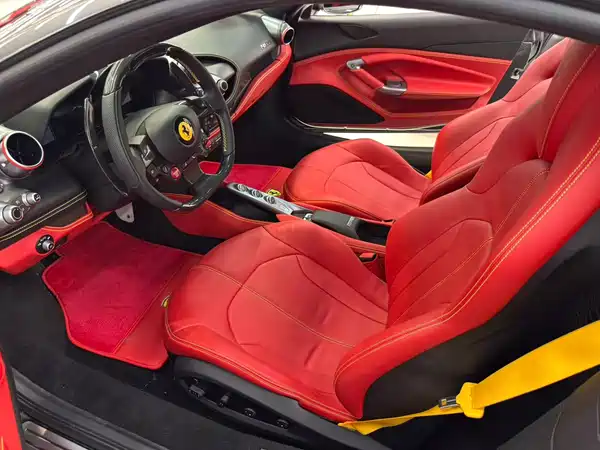 Ferrari F8 2021