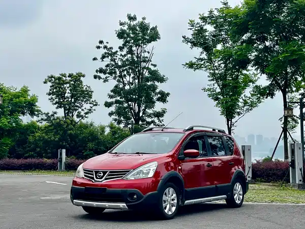 Nissan Livina 2014