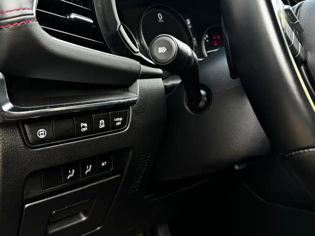 Mazda 3 Axela 2022 — фото 12
