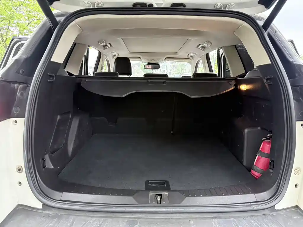 Ford Kuga 2015 — фото 13