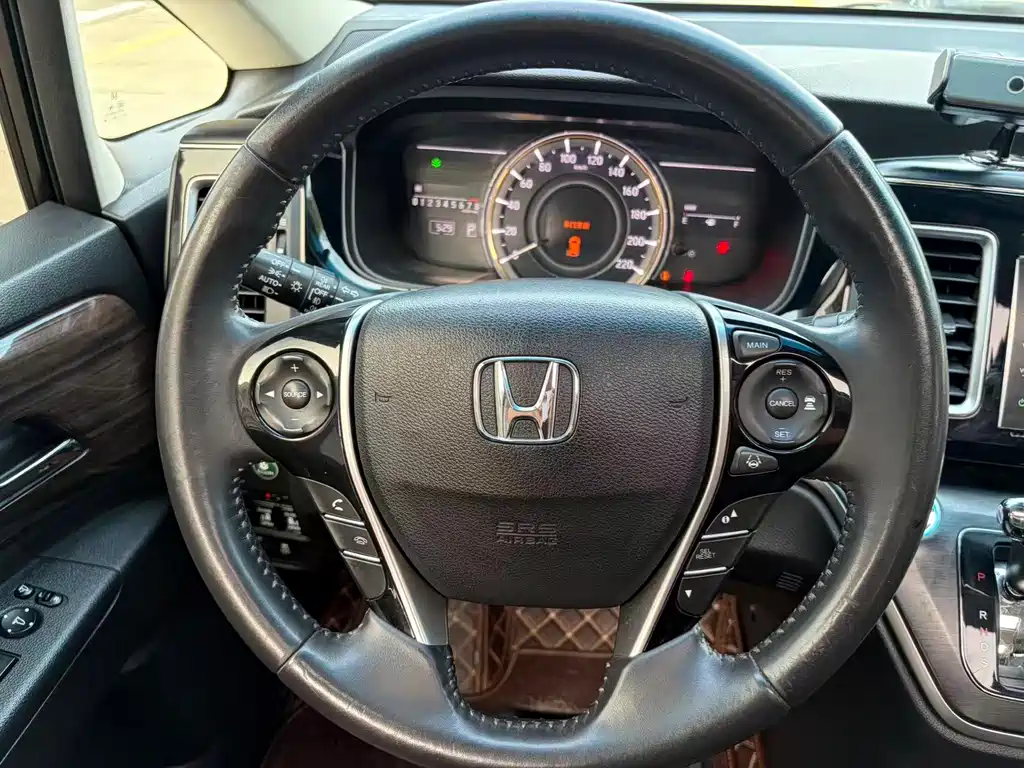 Honda Elysion 2018 — фото 8