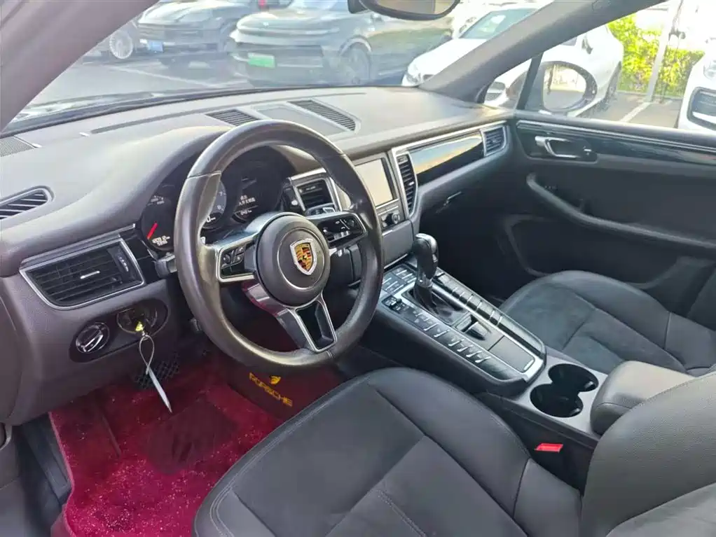 Porsche Macan 2016 — фото 9