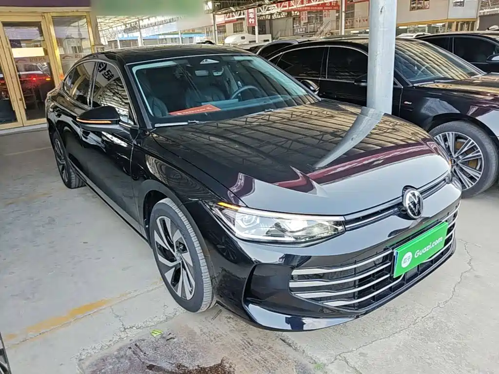 Volkswagen Passat 2025
