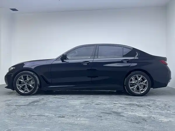 BMW i3 2023