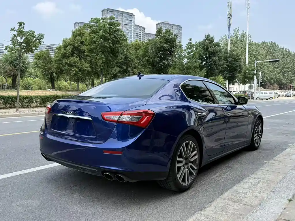 Maserati Ghibli 2017 — фото 5
