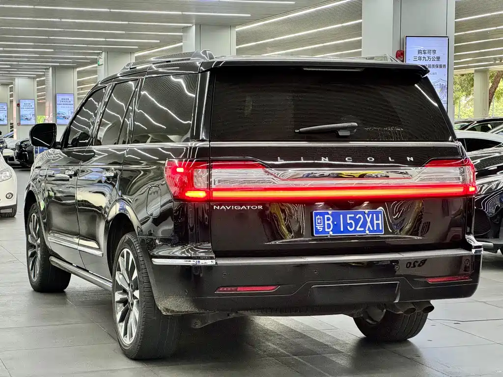Lincoln Navigator 2019 — фото 13