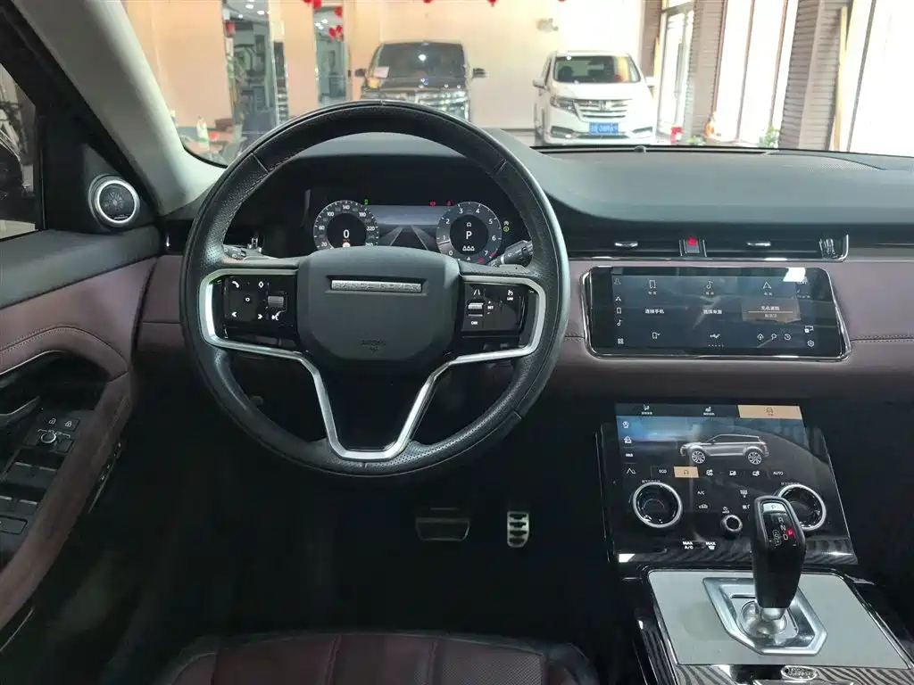 Land Rover Evoque 2024 — фото 14