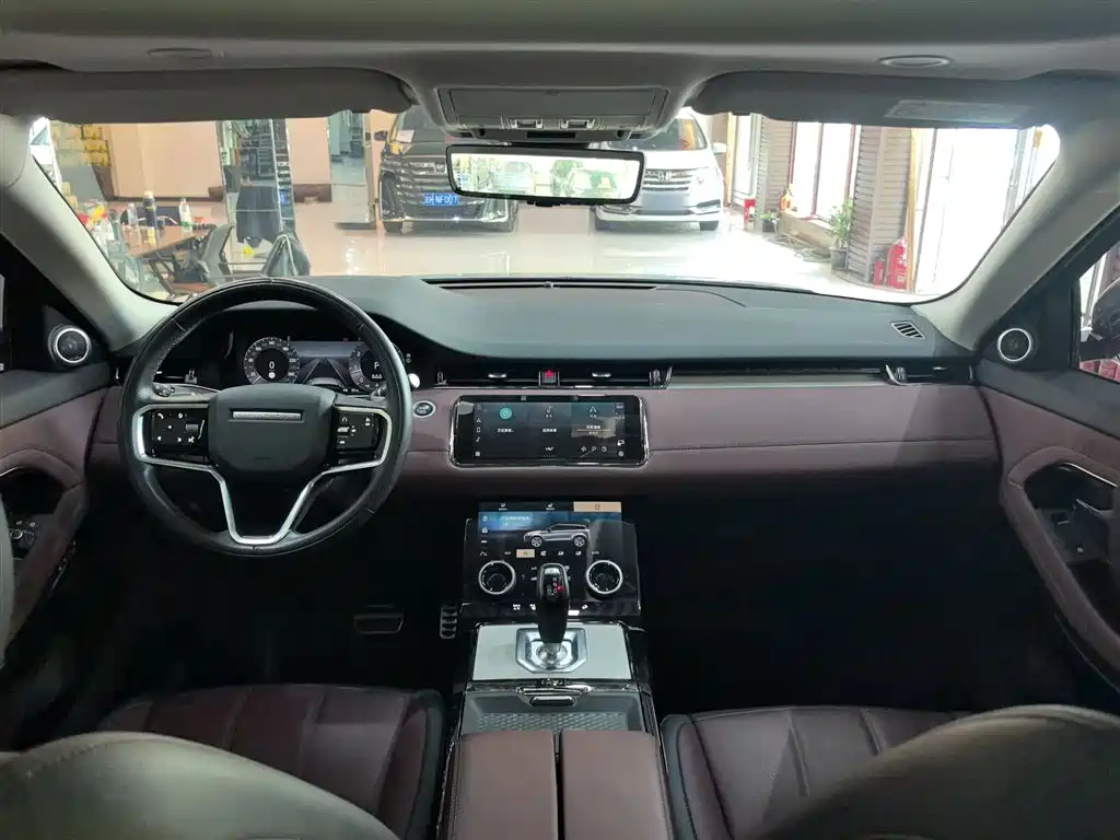 Land Rover Evoque 2024 — фото 13