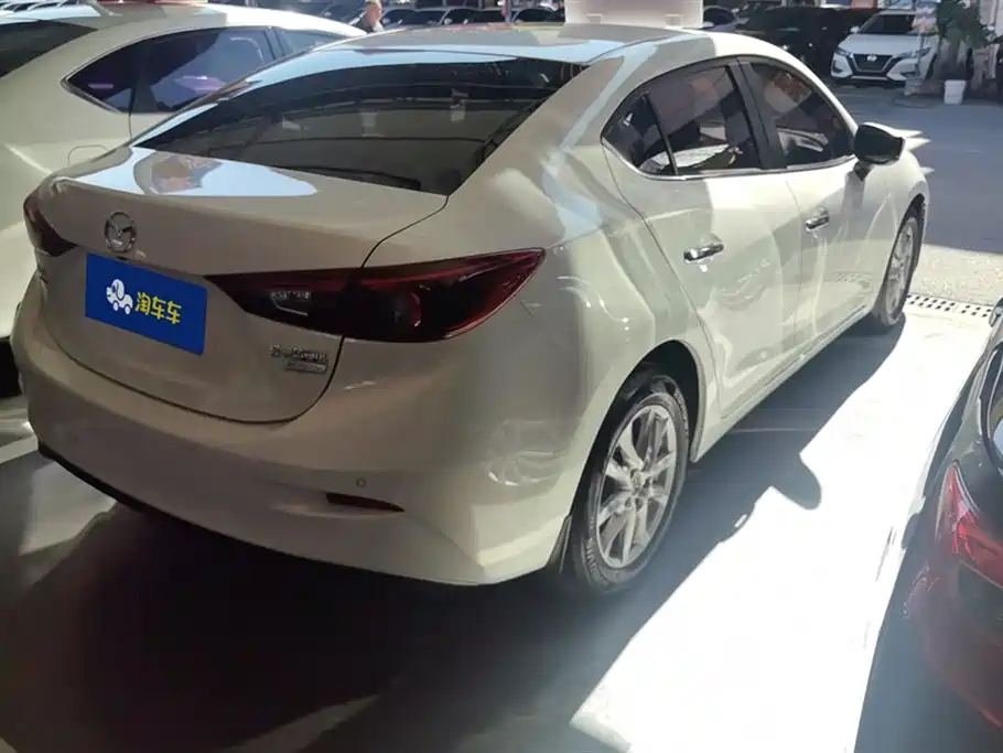 Mazda 3 Axela 2018 — фото 3