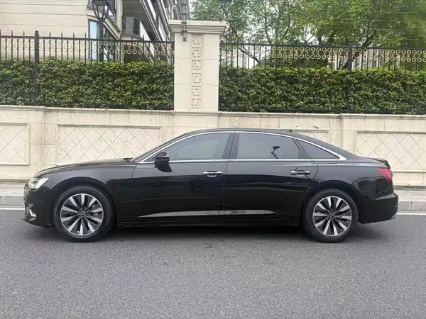 Audi A6L 2023